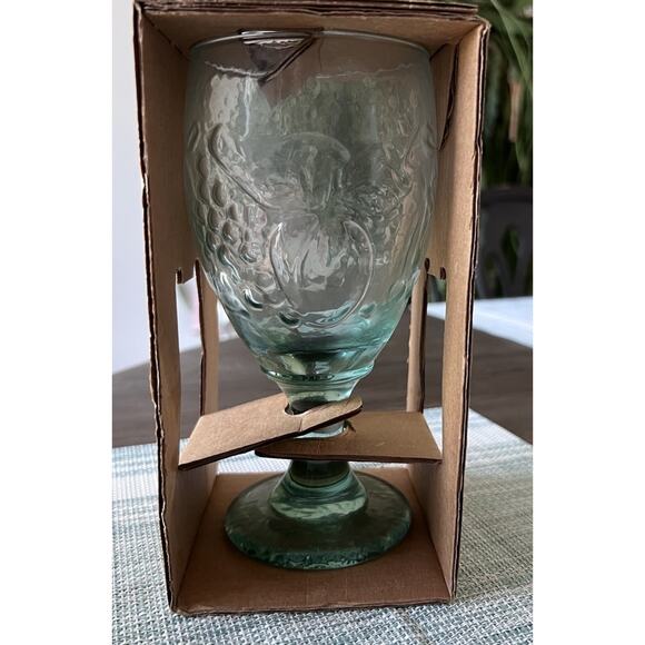 Vintage Libbey Spanish Green Glass Orchard #197 Goblet NEW Deadstock 16oz - Picture 1 of 6